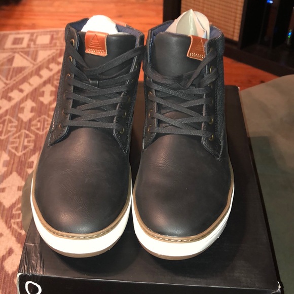 Men’s fashionable high top sneaker - Picture 2 of 5